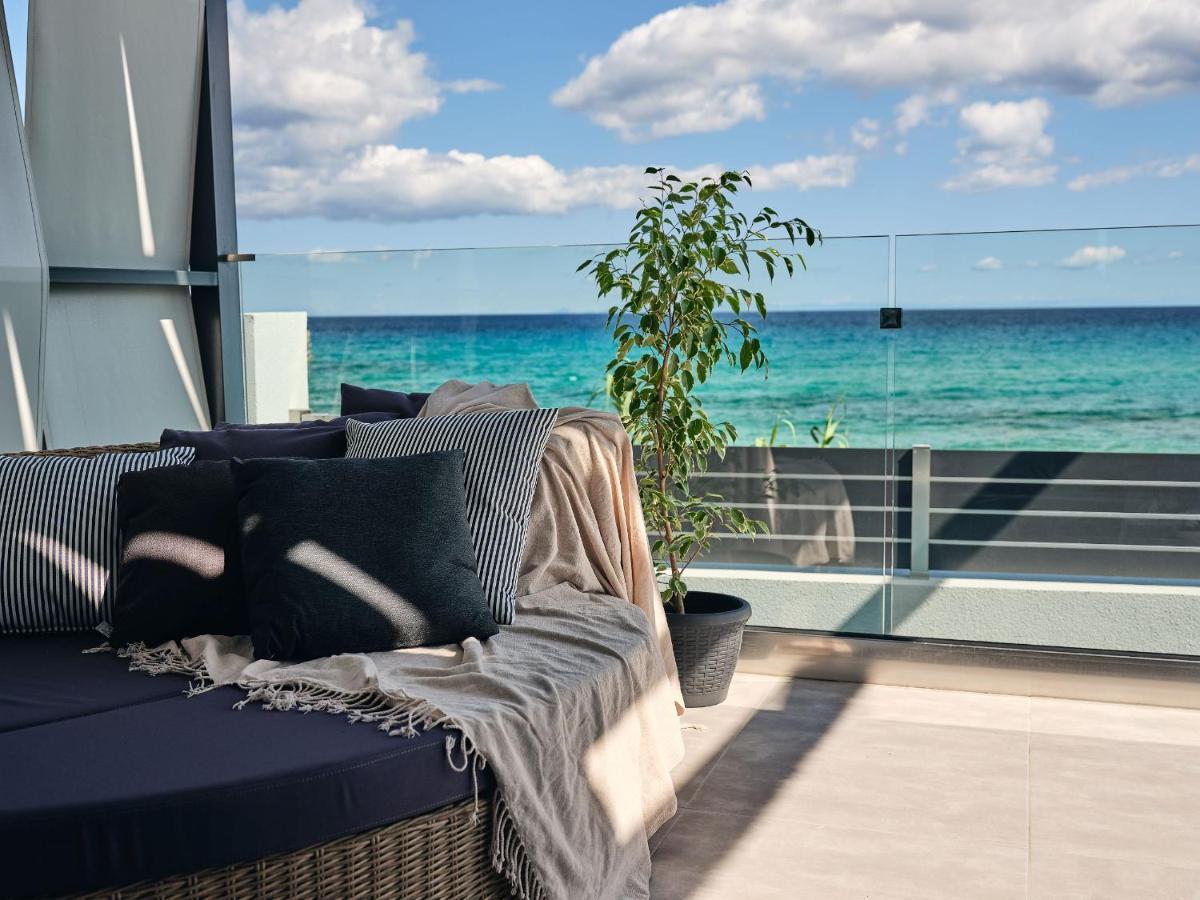 Blue View Villa - Coastal Elegance With Swim Spa, By Zantewize Alykanas  Luaran gambar