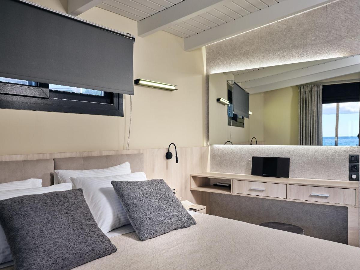 Blue View Villa - Coastal Elegance With Swim Spa, By Zantewize Alykanas  Luaran gambar