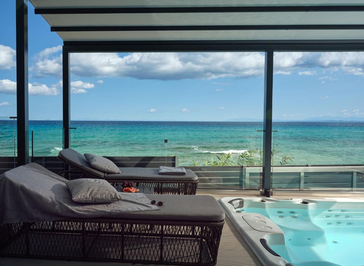 Blue View Villa - Coastal Elegance With Swim Spa, By Zantewize Alykanas  Luaran gambar