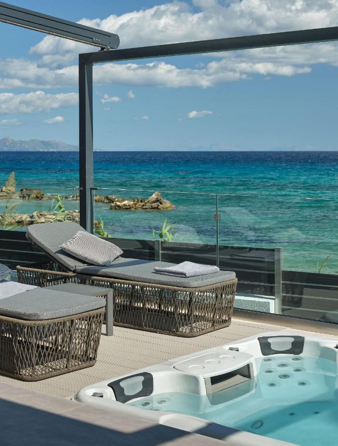 Blue View Villa - Coastal Elegance With Swim Spa, By Zantewize Alykanas  Luaran gambar